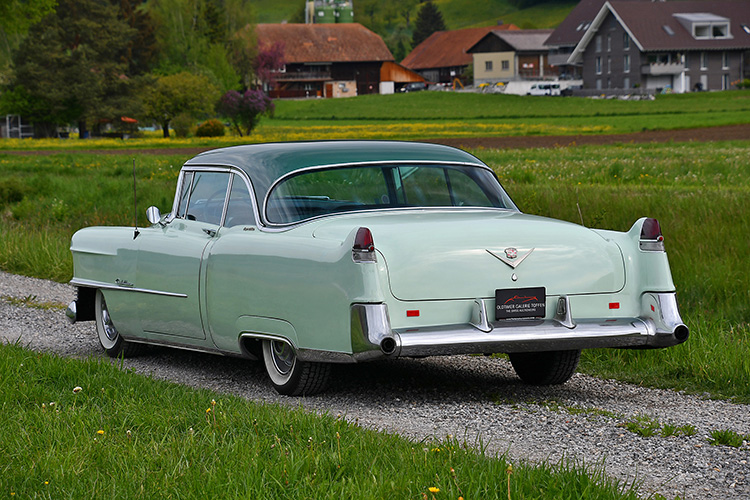 Cadillac Series 62 Coupé DeVille_06